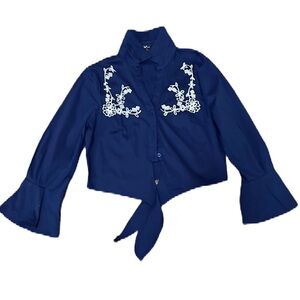 Women’s PAPAYA Collared, Long Bell Sleeves, Tie in Front Top,Blue/White, Medium